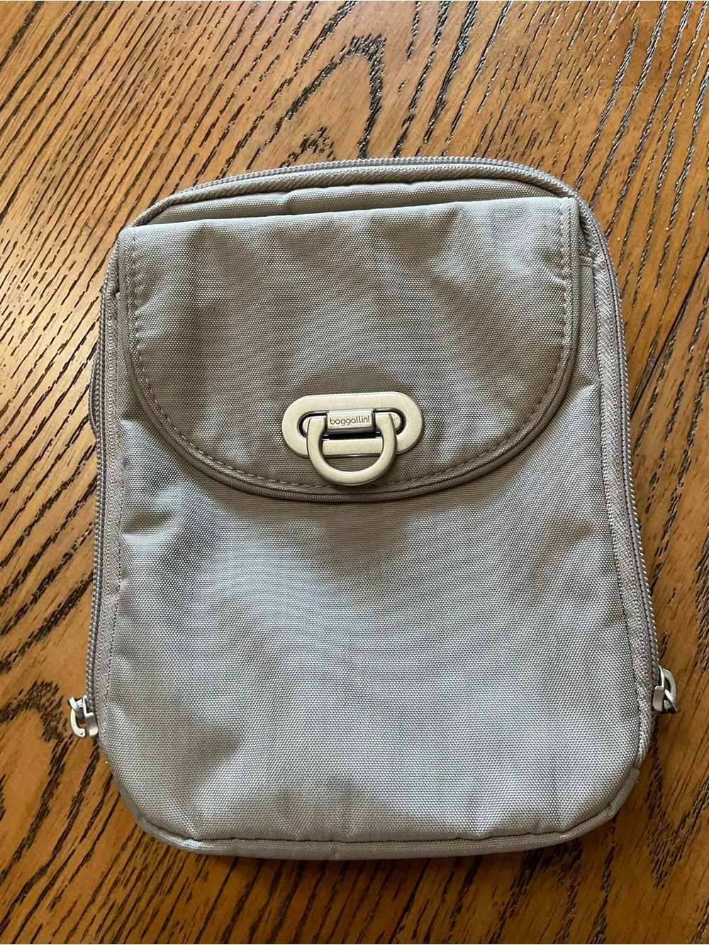 Baggallini compact crossbody